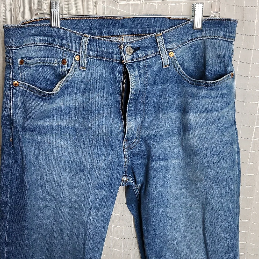 Levi's Distressed Medium Wash Denim Jeans Men's Size W36xL34